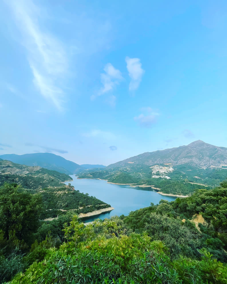 Healthcare in Marbella: public, private, and what we actually use